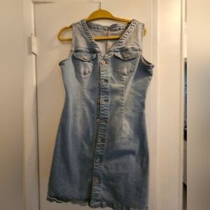 Stylish Sleeveless Denim Dress